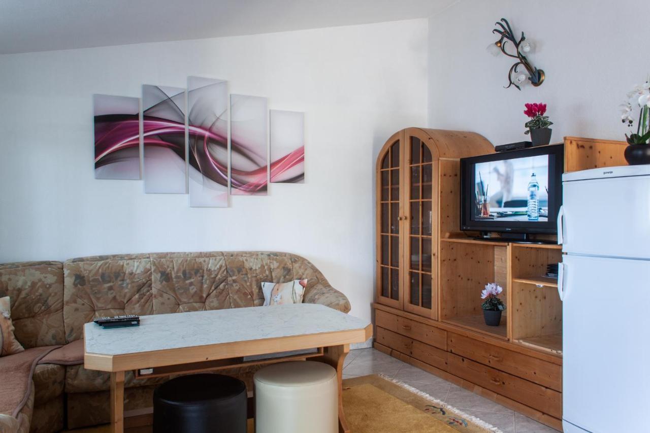 Marcel Apartment Mit Meerblick トロギール エクステリア 写真