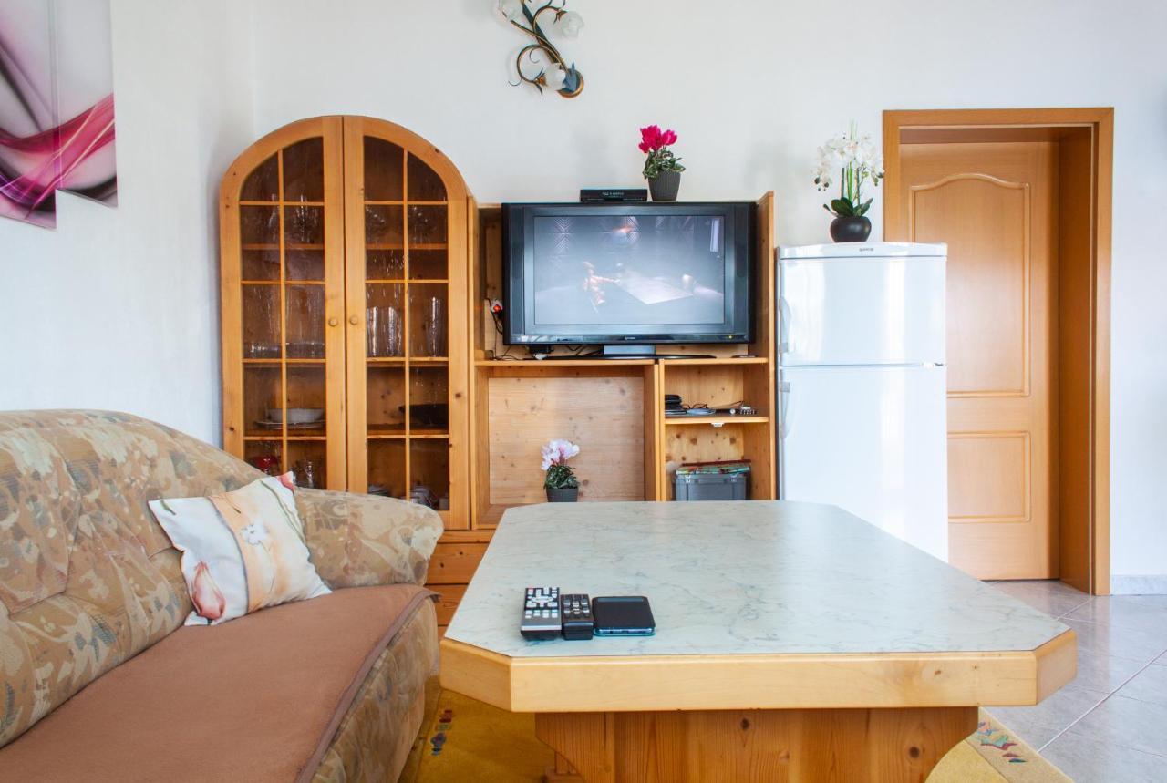 Marcel Apartment Mit Meerblick トロギール エクステリア 写真